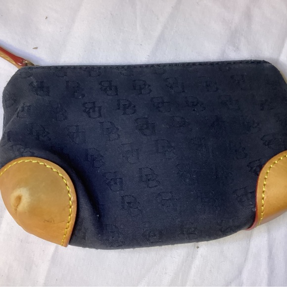 Well loved D& B make up bag needs some TLC but still could have some life - Picture 2 of 7